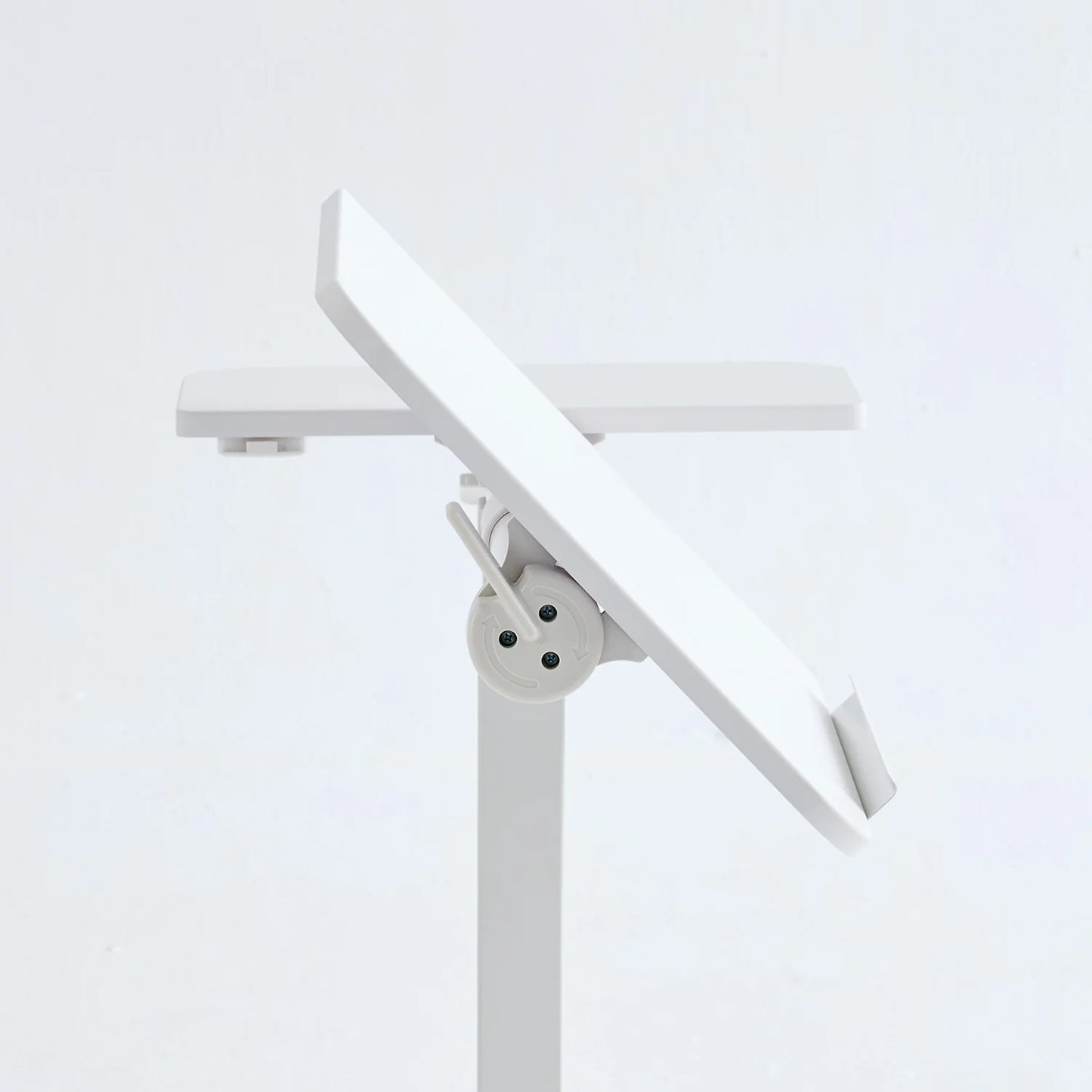 MUSSO AnyDesk D5 Flip-Top Adjustable Standing Desk with Wheels