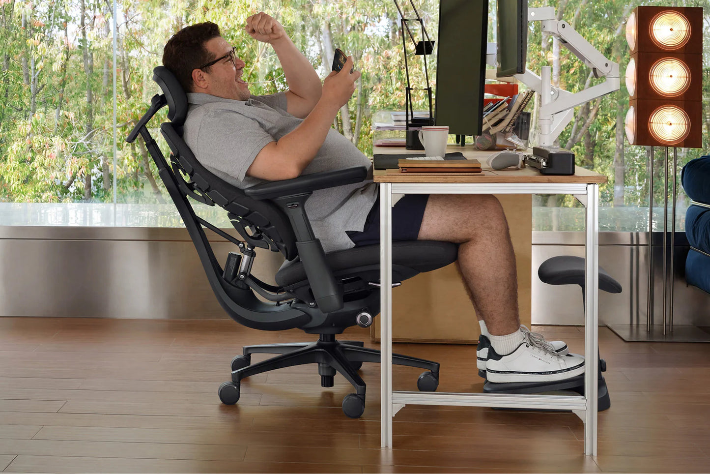 LiberNovo Maxis Ergonomic Chair – Big & Tall Office Chair up to 399 lbs with 160° Recline & Active AirFlow