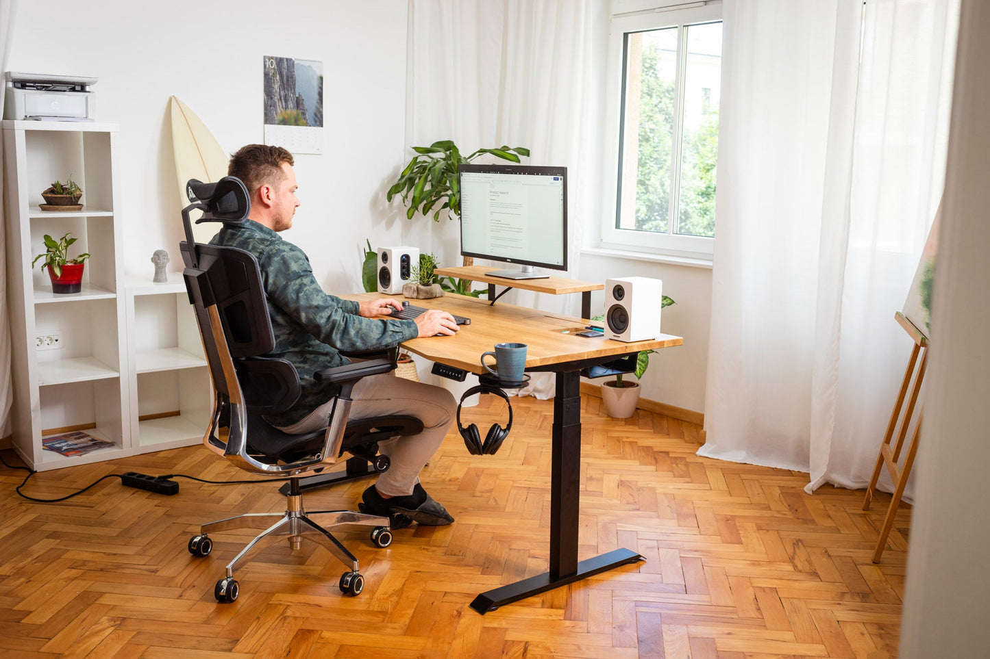 ErgoHide Standing Desk – With Extended Cable Space