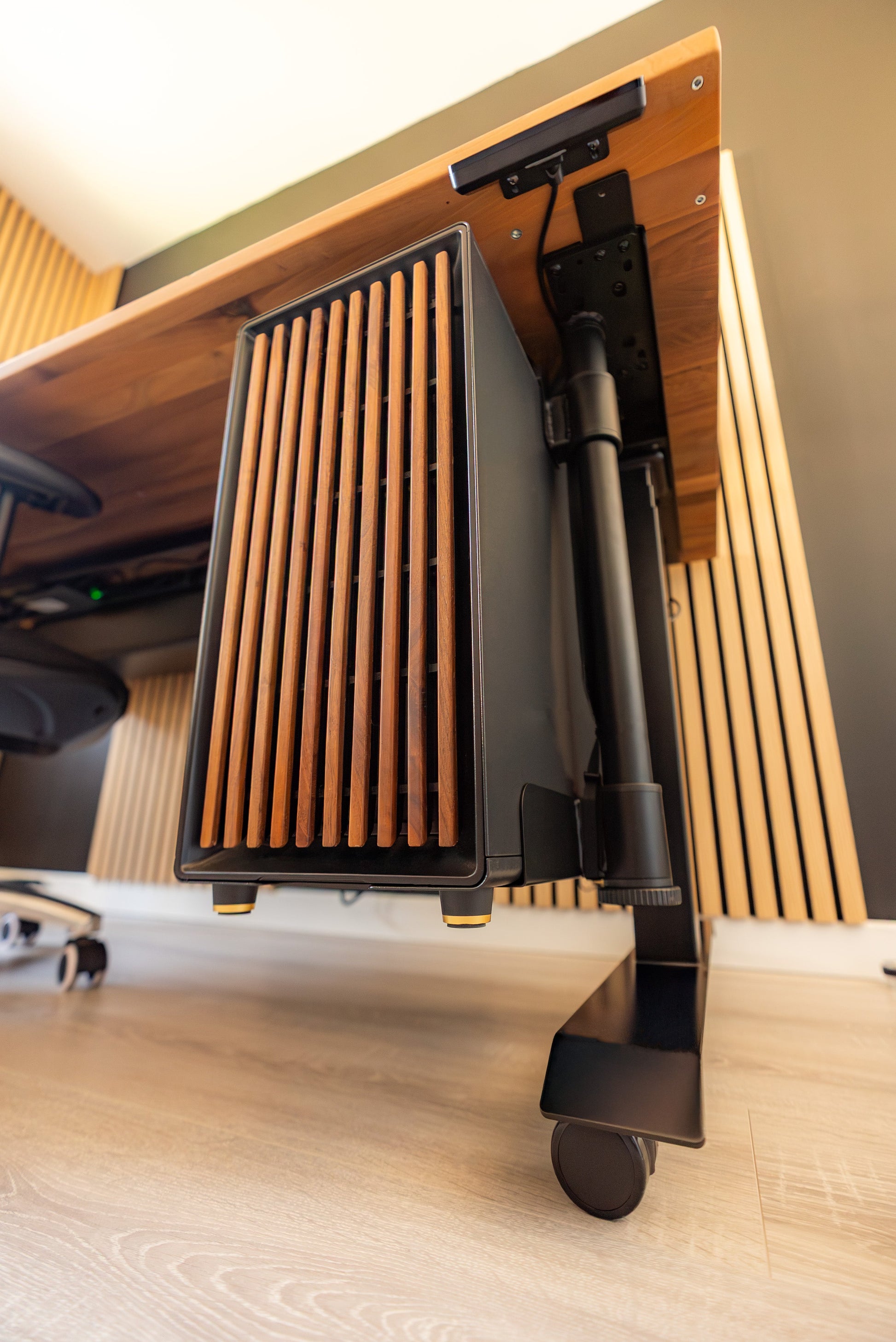 ErgoHide PC Holder workspace setup