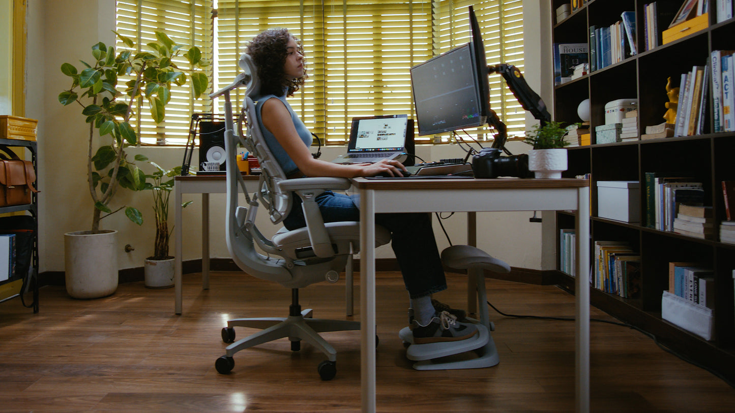 LiberNovo Omni Dynamic Ergonomic Chair – Electric Lumbar Support, SyncroLink Movement & 160° Recline