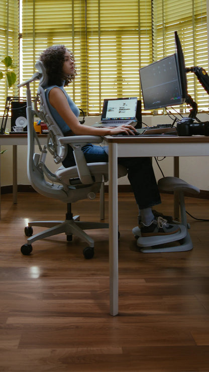 LiberNovo Omni Dynamic Ergonomic Chair – Electric Lumbar Support, SyncroLink Movement & 160° Recline