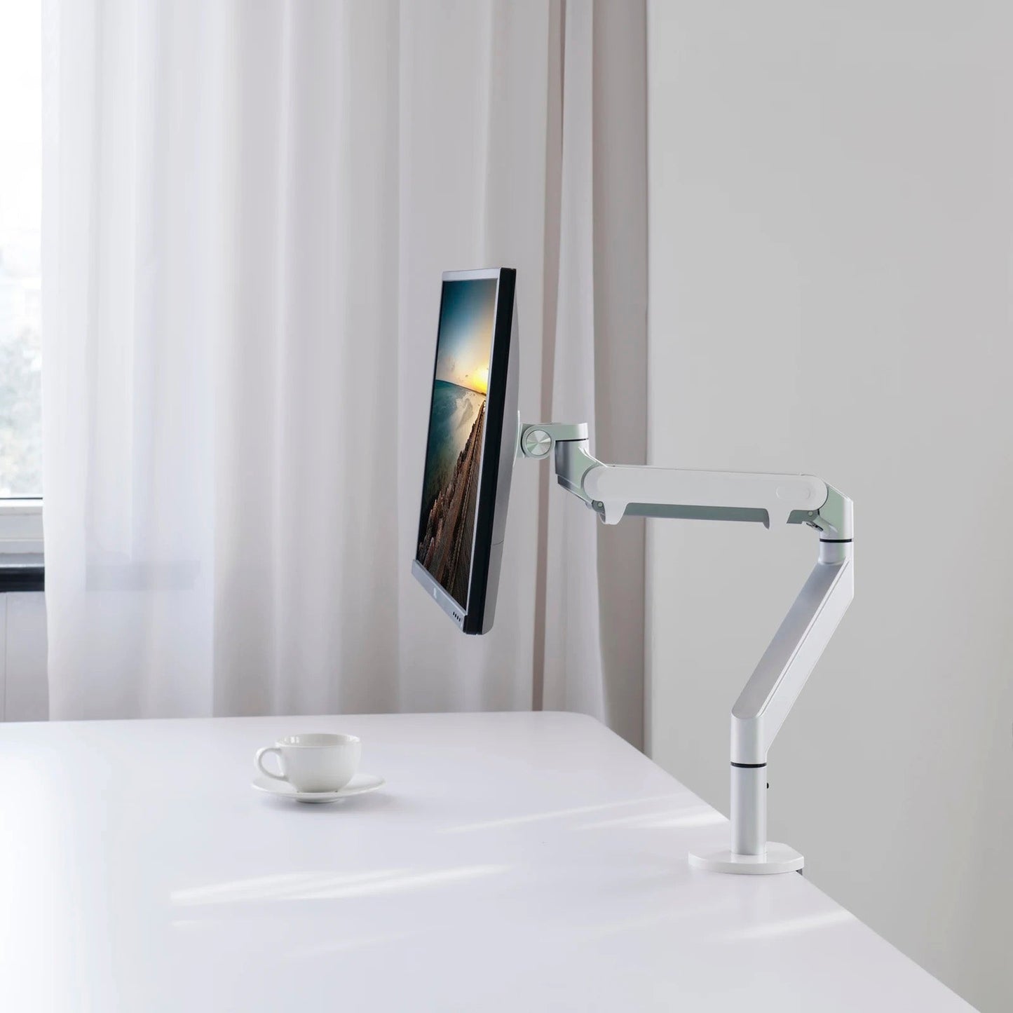 Ergonest Single Monitor Arm – Gas Spring