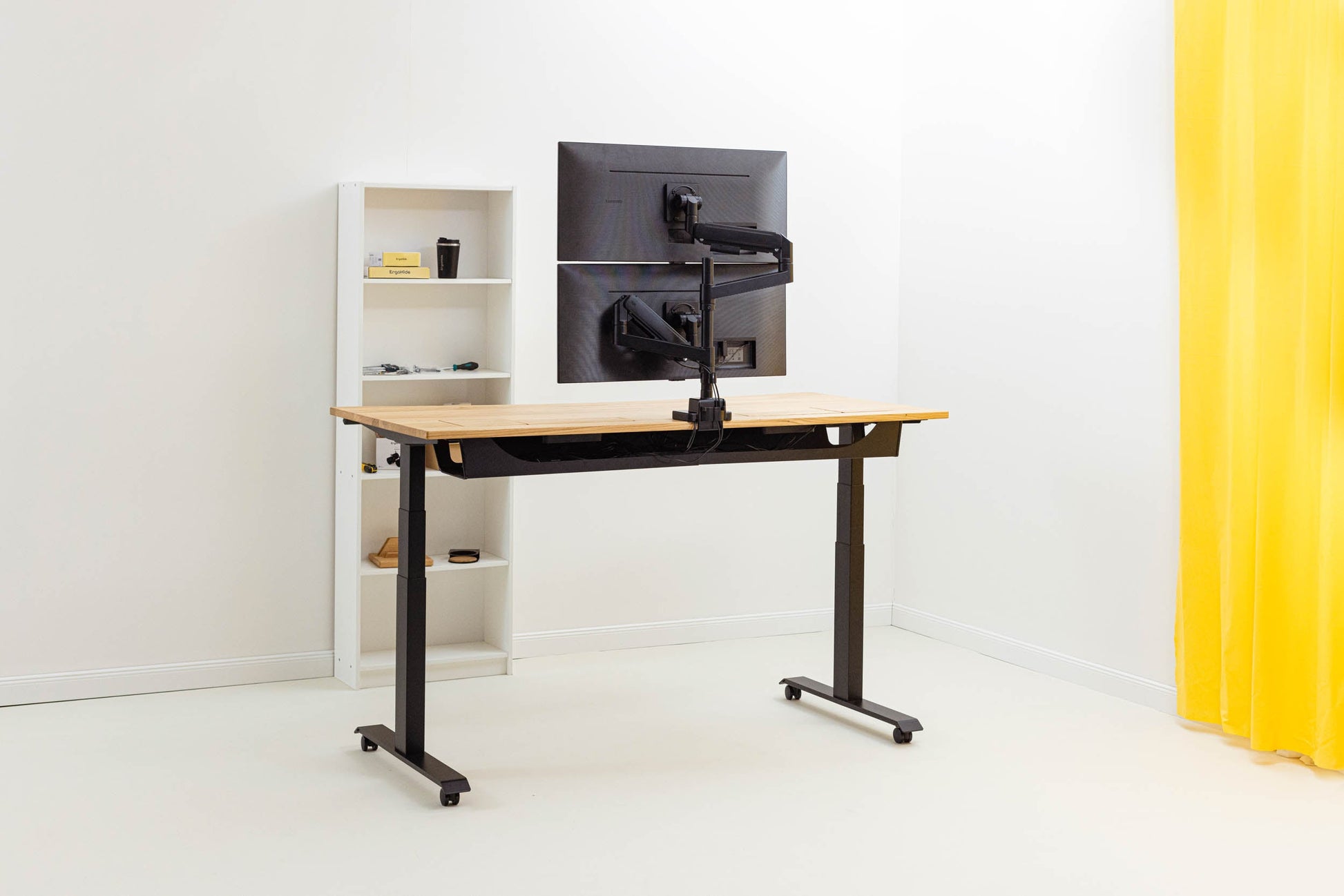 ErgoHide Dual Monitor Arm detail