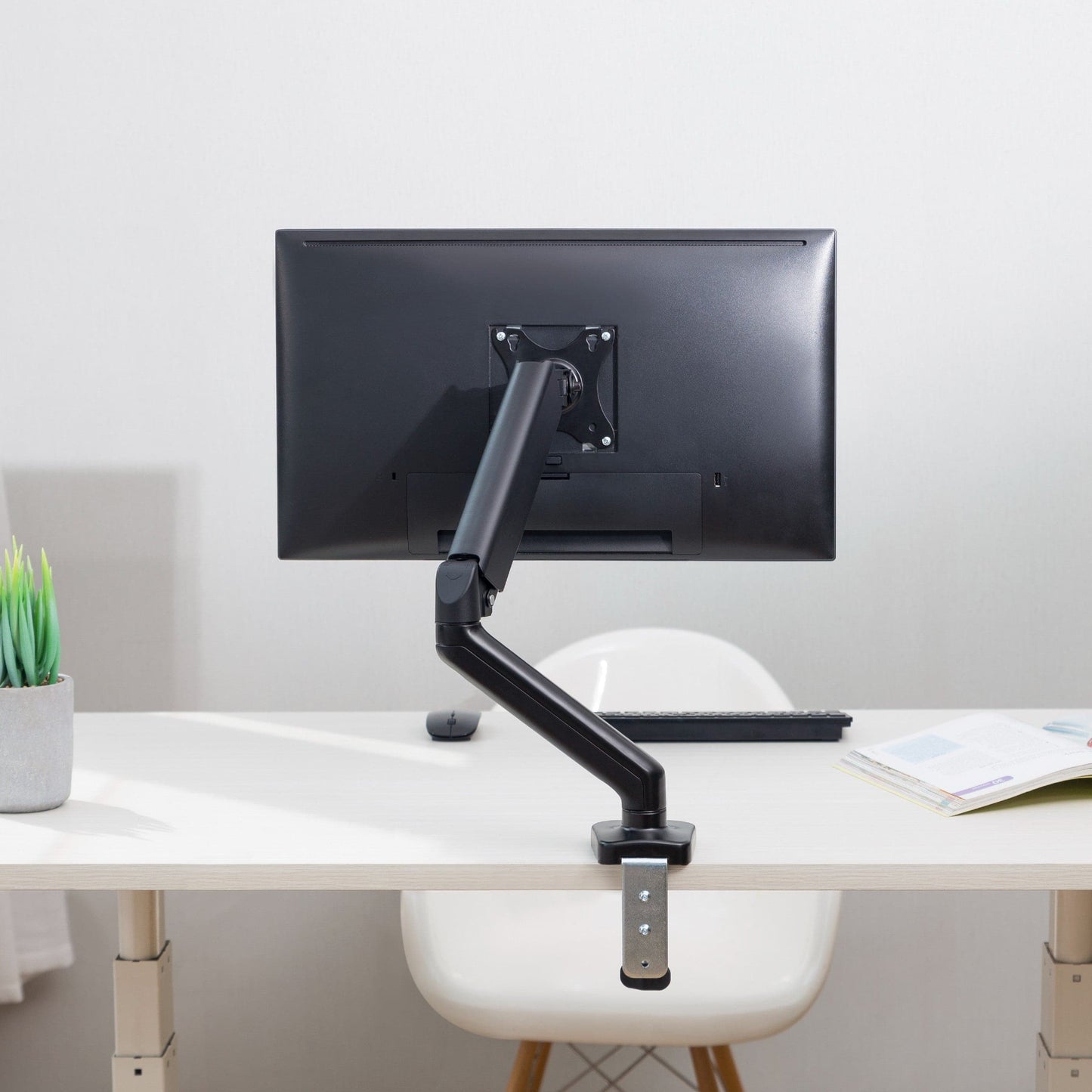 Ergonest Monitor Arm – Articulated Swing Arm (17–32 in)