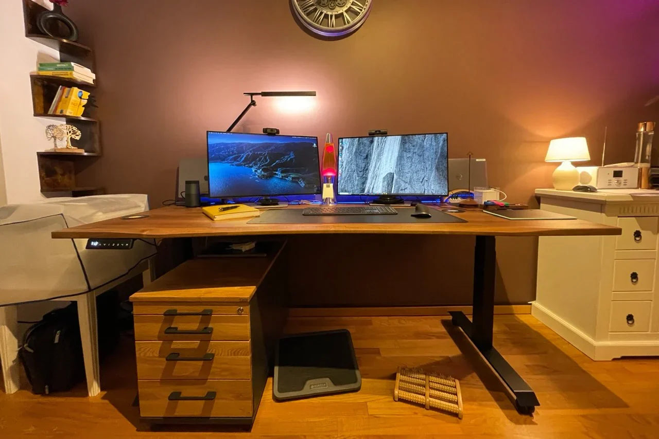 ErgoHide Standing Desk – Classic