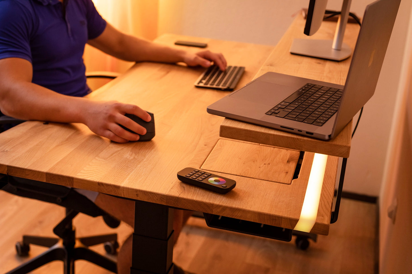 ErgoHide Standing Desk – With Extended Cable Space